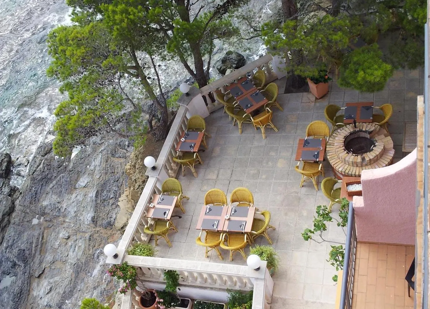 Hotel Grifeu Llanca 3*,  Spain