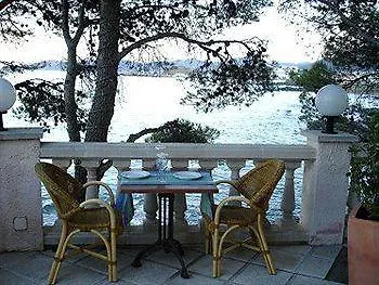 Hotel Grifeu Llanca 3*,