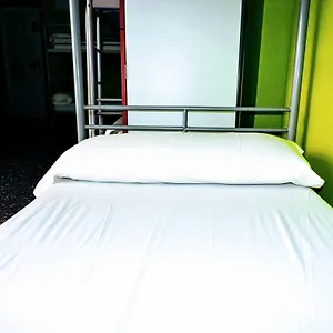 Hostel Onefam Les Corts Barcelona