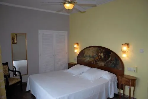 Hotel Grifeu Llança